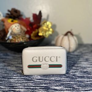 GUCCI Calfskin Logo Zip Wallet Card Case AUTHENTIC
